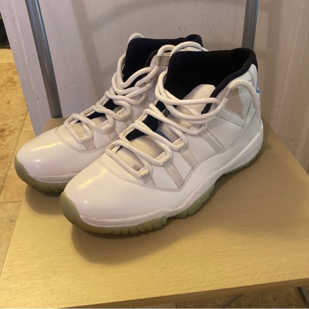 Air Jordan Retro 11s ‘Legend Blue’